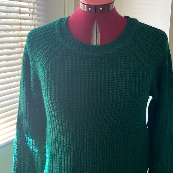 Revamped women green long sleeves, high low side zip hem sweater. Size XS. Used. - Picture 2 of 11